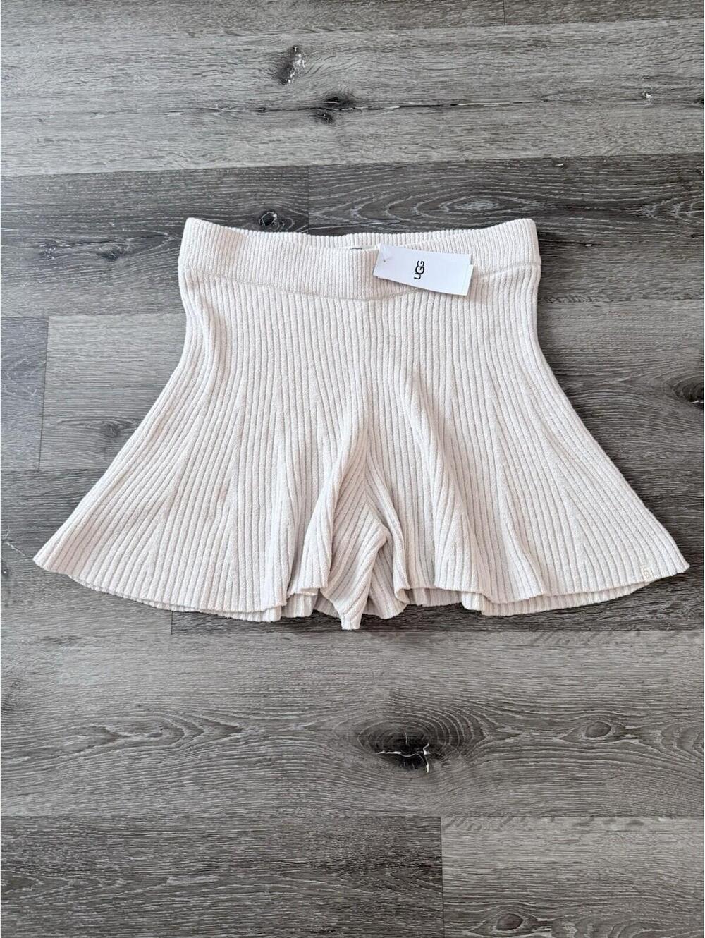 NWT - UGG Jodee High-rise Knit Short Size X-Large Beige